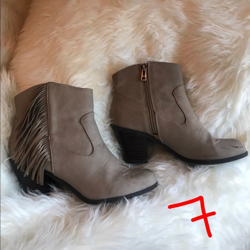 Taupe fringe booties!